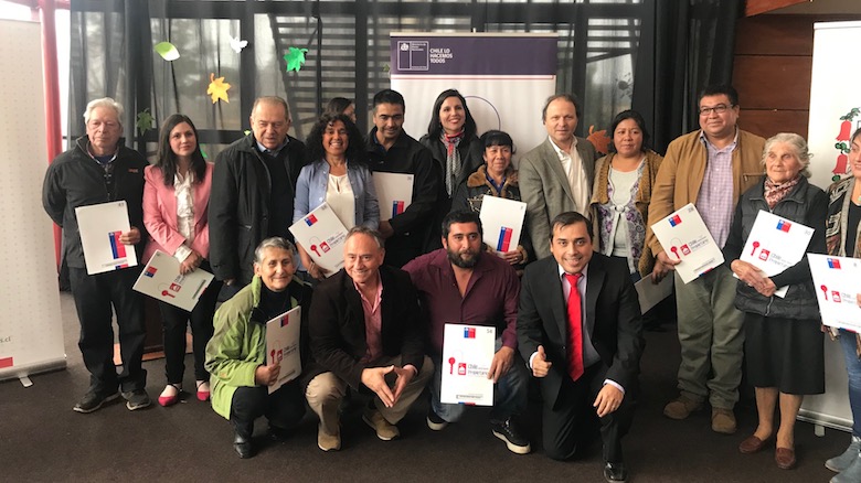 Bienes Nacionales Los Ríos entregó 71 títulos de dominio a familias de Lanco