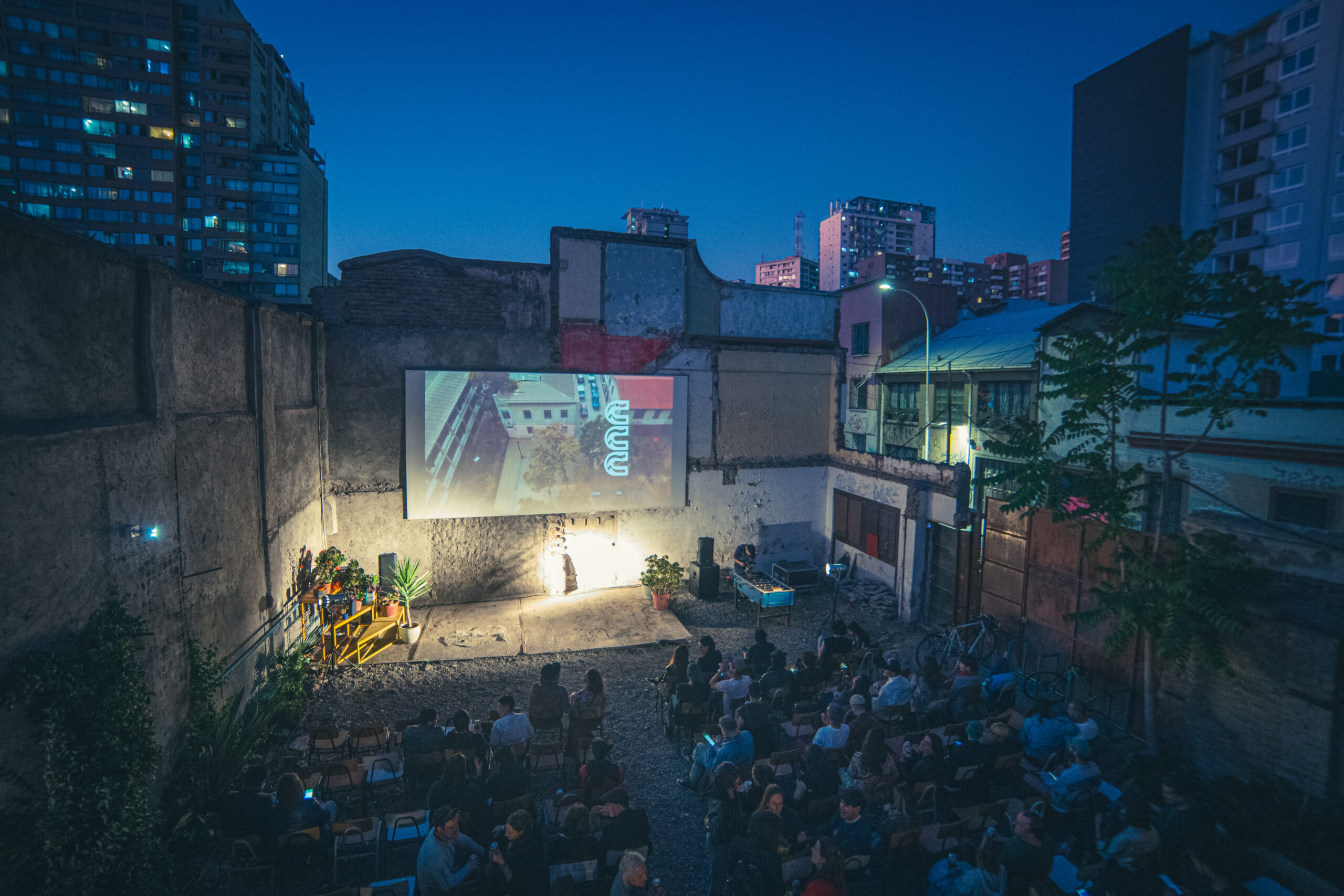 Cine CCC celebra su primer aniversario con una jornada vecinal y el regreso de las funciones al aire libre.