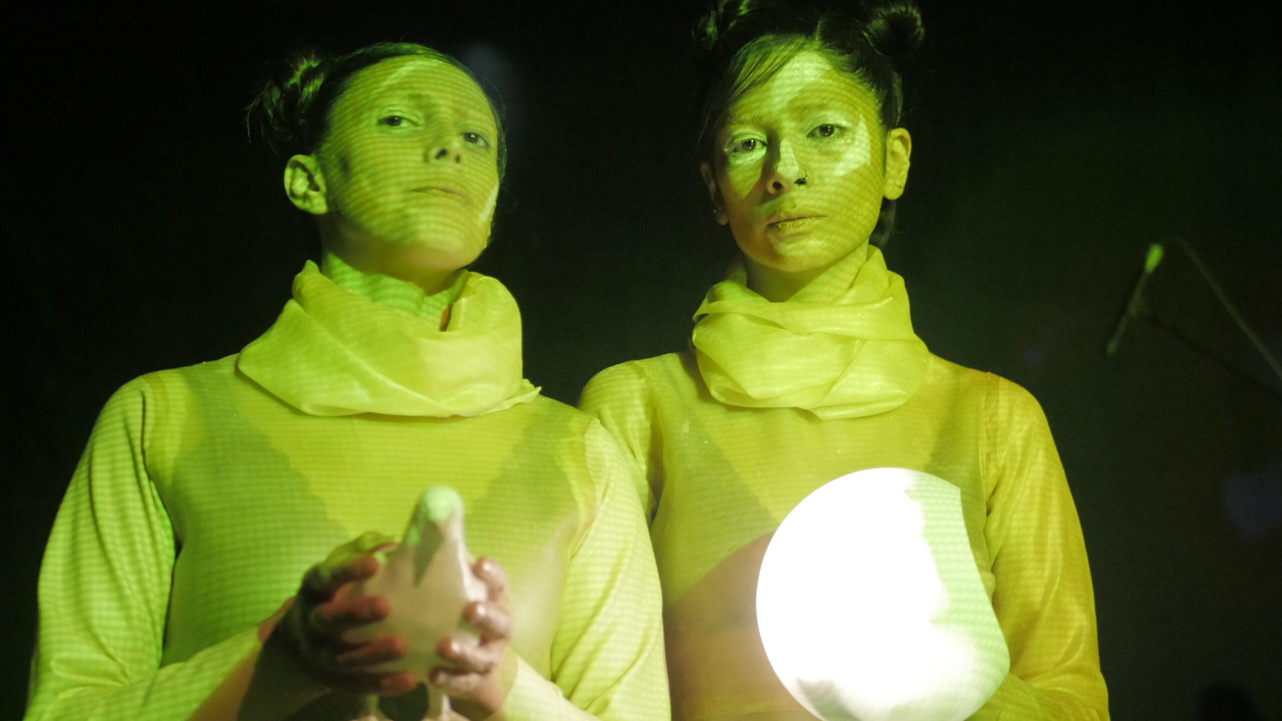 “La invención de la trama” invita a un viaje espaciotemporal con tres funciones en el Centro Cultural Padre las Casas