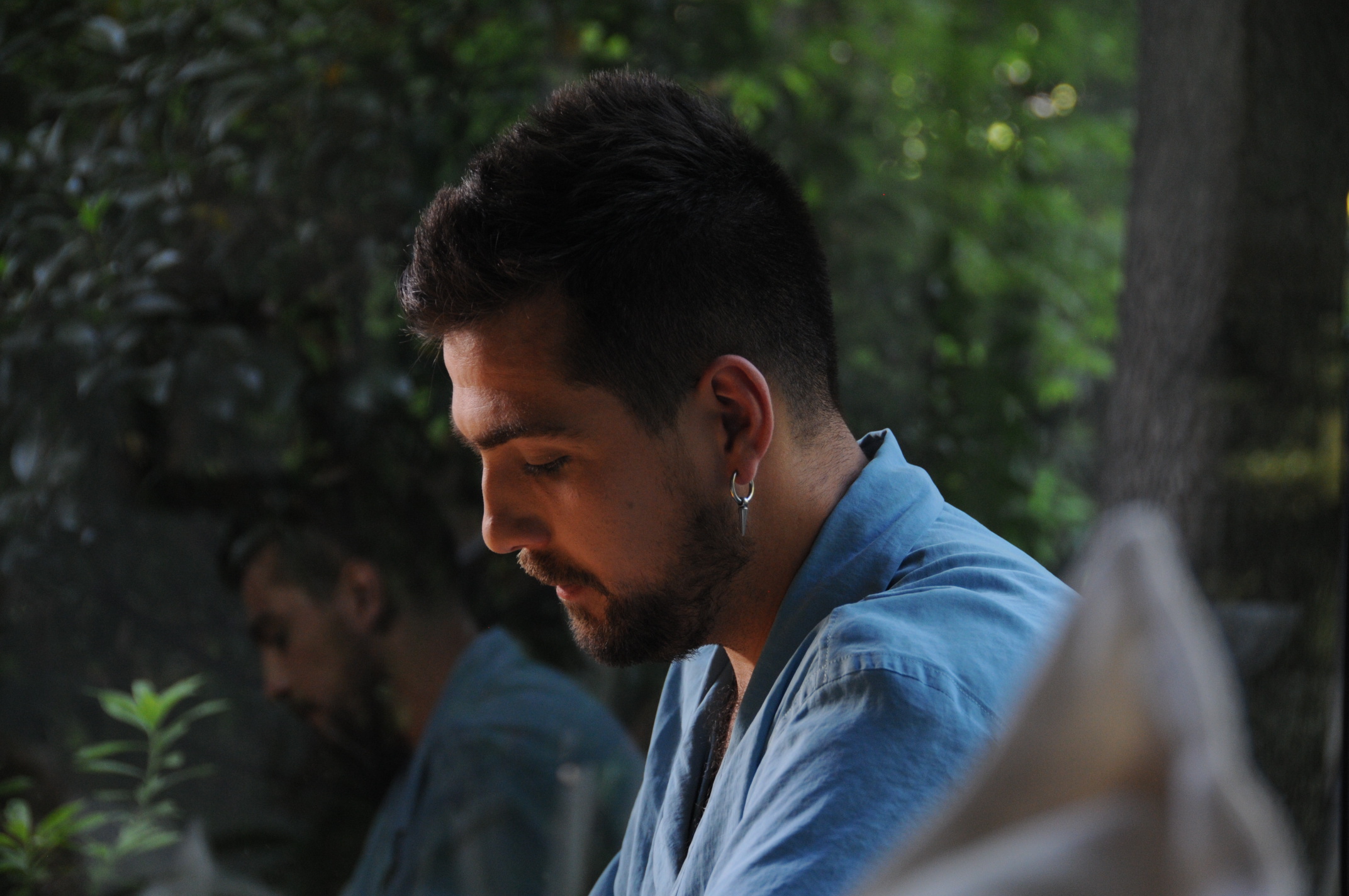 El cantautor nacional ZAPLA presenta su nuevo single "Falling"