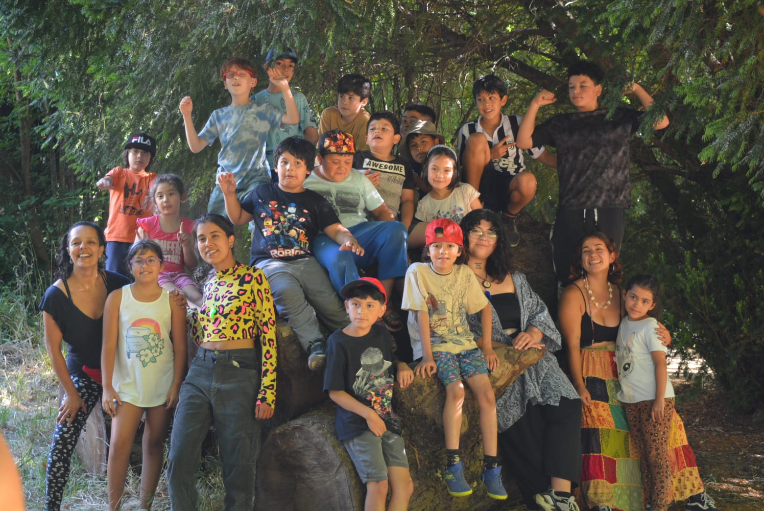 Escuela de Verano para niños y niñas, Tugar tugar… ¡Salir a jugar!  finalizó con actividad circense para toda la comunidad