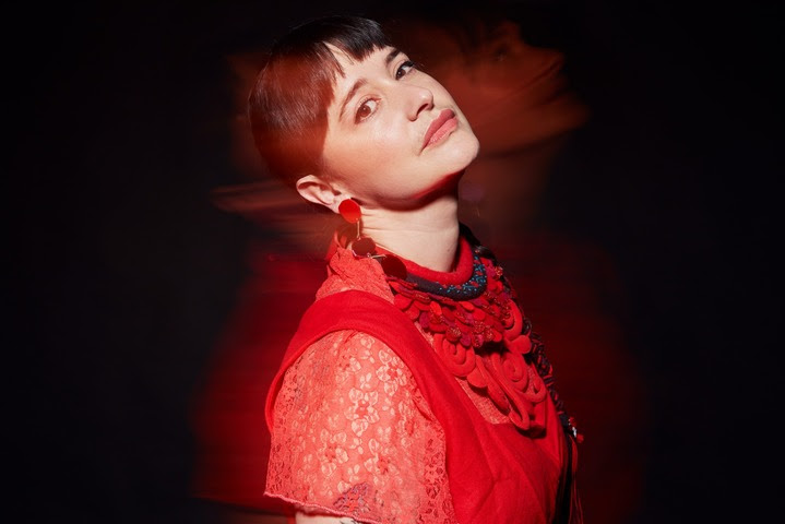 Pascuala Ilabaca y Fauna estrena su nuevo EP “Poética Bailable Vol.1”