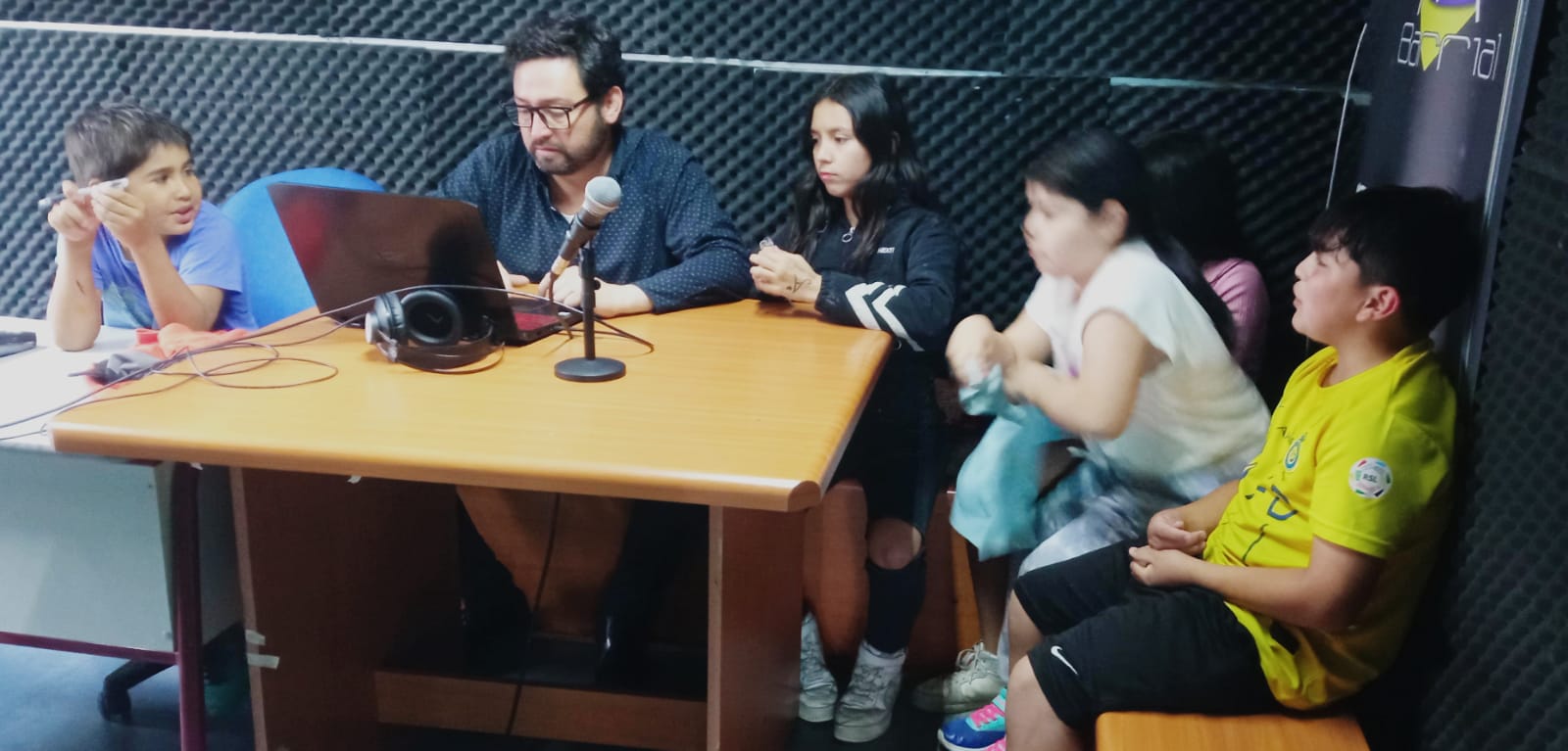 Valdivia: Taller de podcast con infancias cierra proceso 2024 en  CECOF Norte Grande de Las Animas