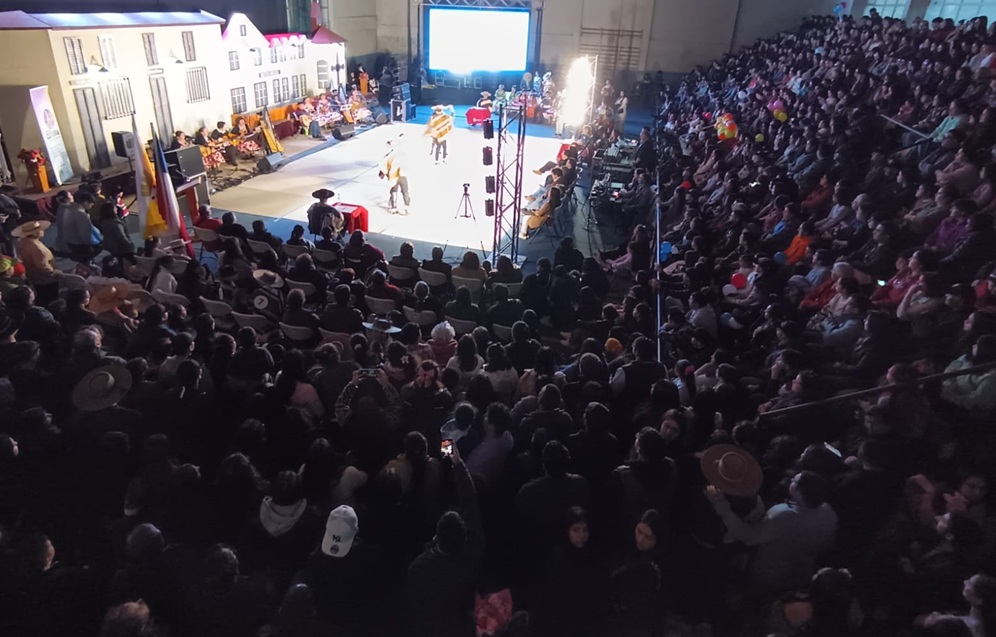 Con lleno total en el gimnasio municipal, Mariquina celebró la séptima versión de las Cuecas Premiadas